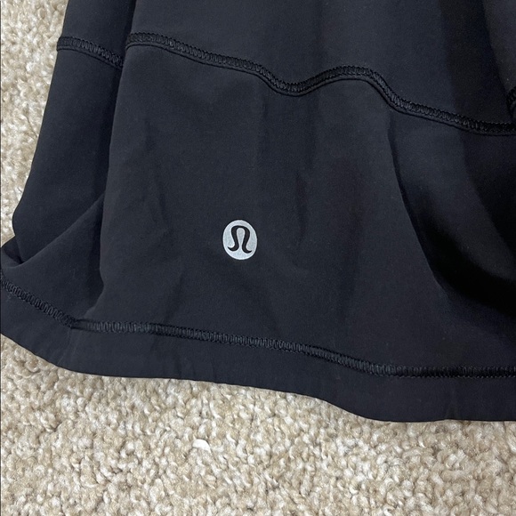 Lululemon skirt - Picture 2 of 4